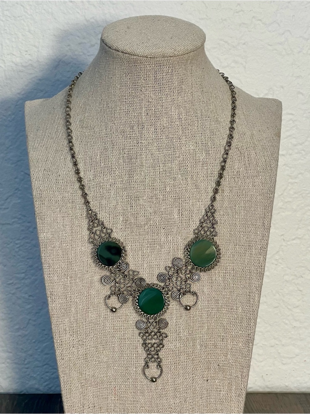 VTG Artisan Peruvian Alpaca Silver Necklace with Onyx Green Semi-Precious Stone